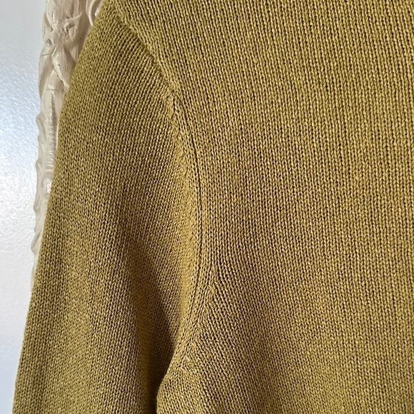 ZARA | Khaki Green Button-Up Cropped Cardigan with Contrast Topstitching - Picture 5 of 11